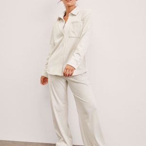 Breathe Easy Comfort Cord Button Up