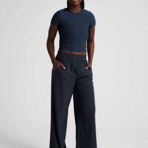 Featherweight Cropped Tee