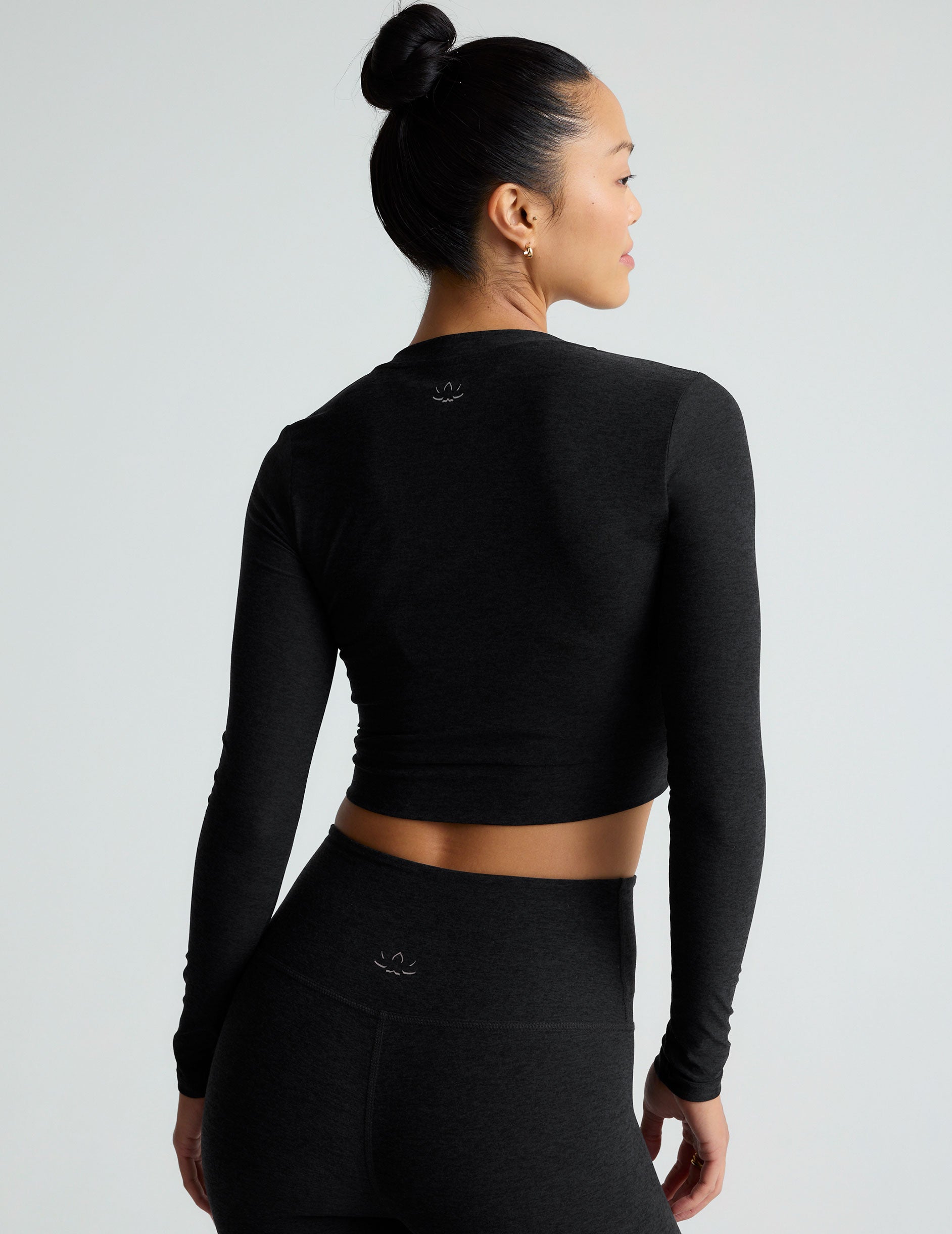 Featherweight Center Stage Cropped Long Sleeve Pullover - Image 3
