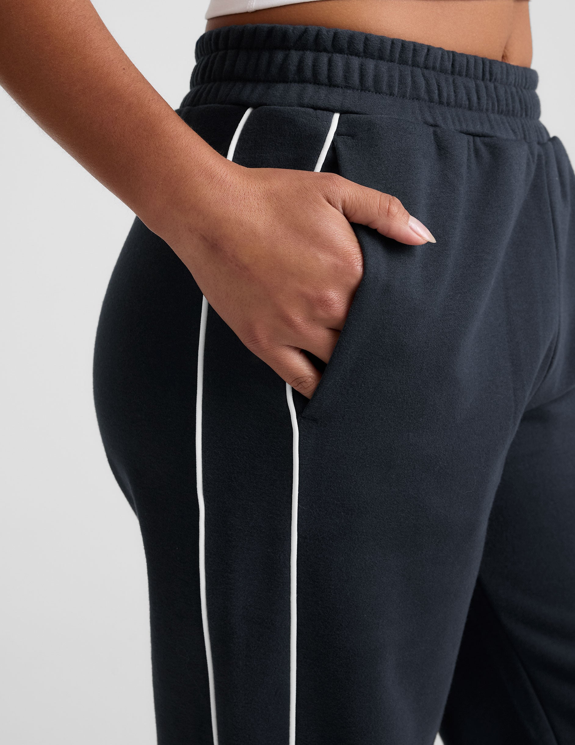 LuxeFleece Piper Wide Leg Pant - Image 5