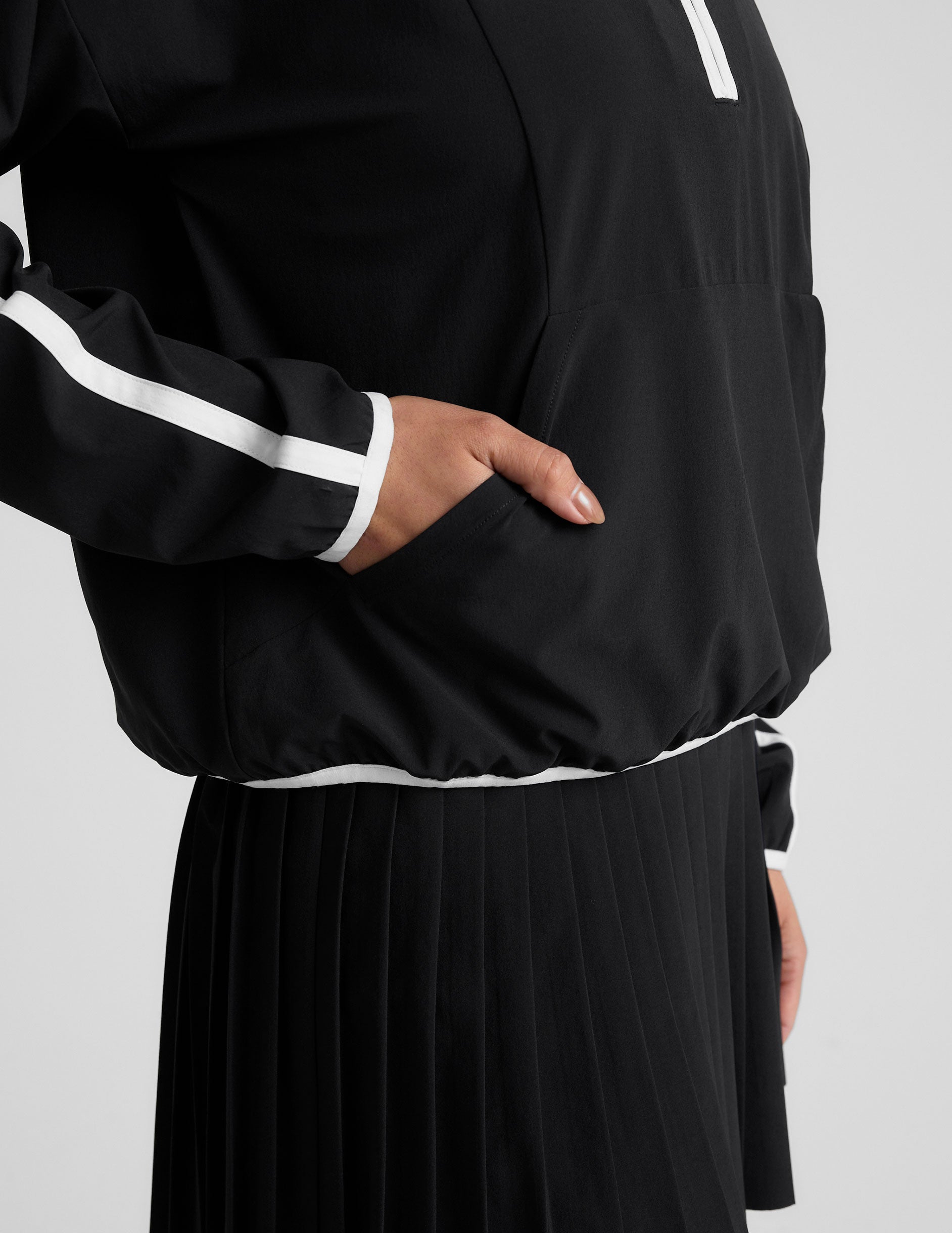 Stretch Woven Course Contrast Half Zip Pullover - Image 3