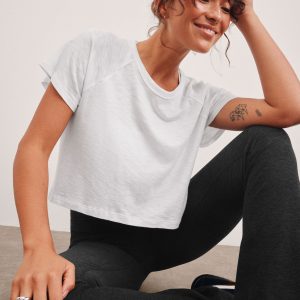 Signature High Low Cropped Tee